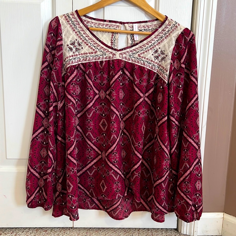 Fashionable blouse